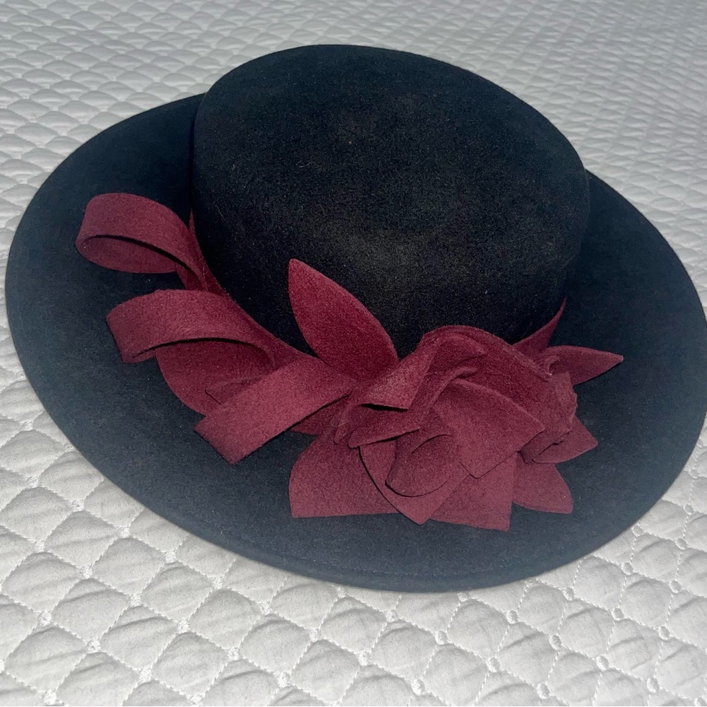 Black Wide-Brimmed Hat with Fabric Flower